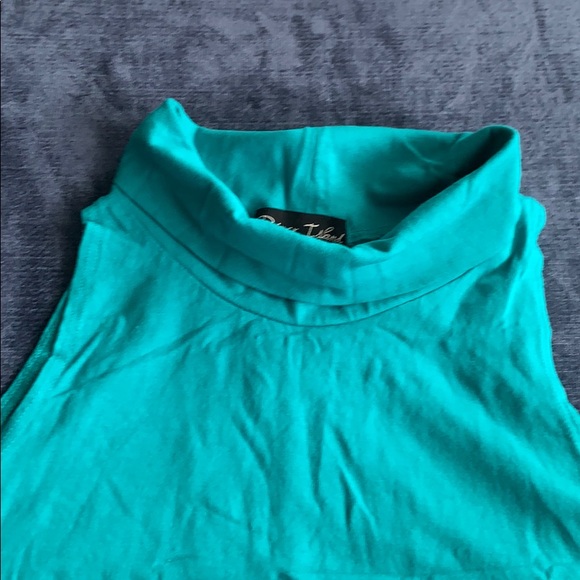 Turtleneck crop top - Picture 3 of 3